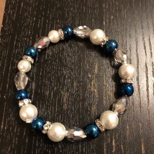 Pearl & dark blue women’s bracelet